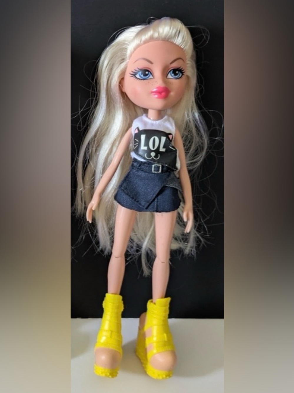 BRATZ - CLOE DOLL